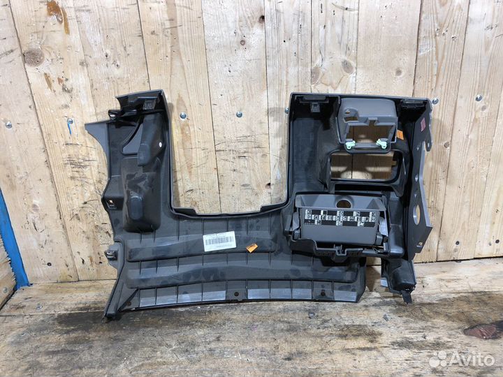 Накладка торпедо подрулевая Renault Scenic 2