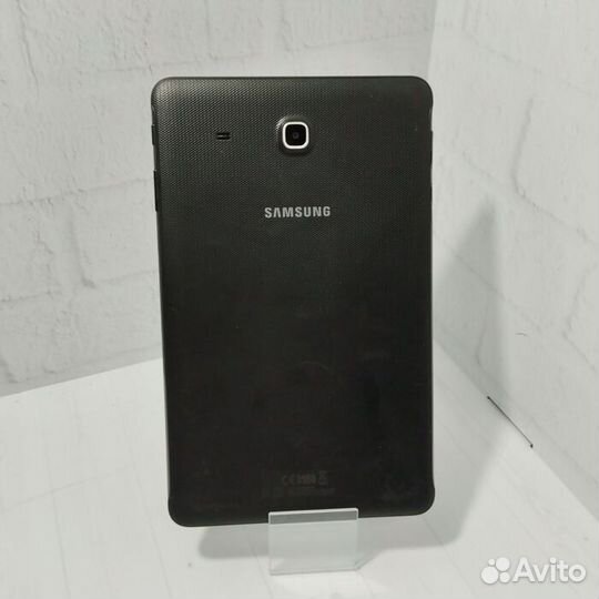 Планшет Samsung Galaxy Tab E 9.6 SM-T561N 8Gb