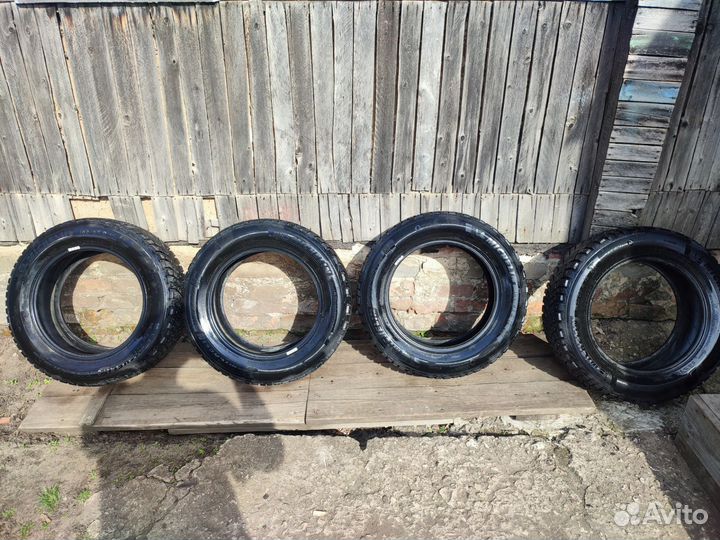 Michelin X-Ice North 4 185/65 R15