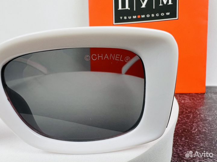 Солнцезащитные очки Chanel