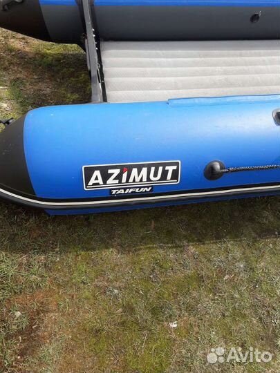 Лодка с мотором