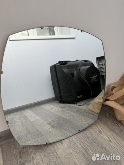 Зеркало 50 см х 50 см