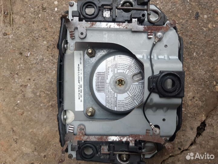 Запчасти на volkswagen passat b5