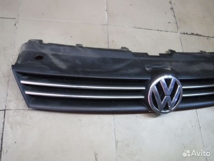 Решетка радиатора VW Polo V