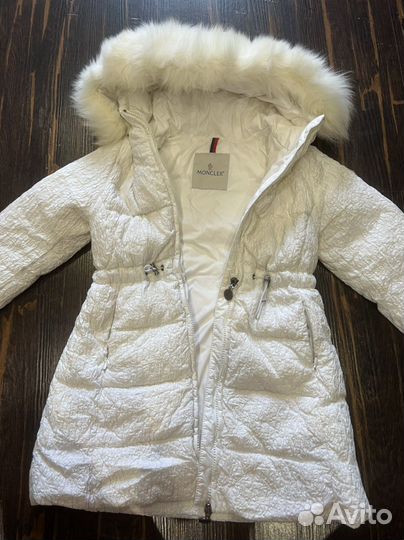 Пальто moncler белое