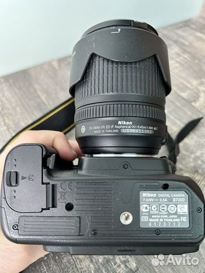 Зеркальный фотоаппарат D7000