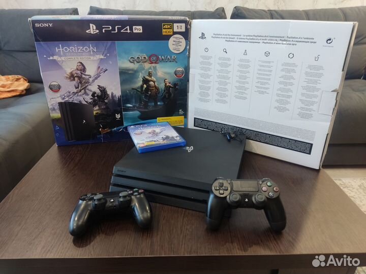 PS4 Pro 1Tb 7208B+куча игр