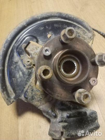 Правый поворотный кулак Лада Ларгус cross 21129