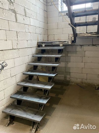 Лестница на второй этаж от производителя