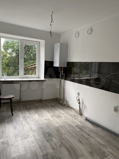 2-к. квартира, 44 м², 1/3 эт.