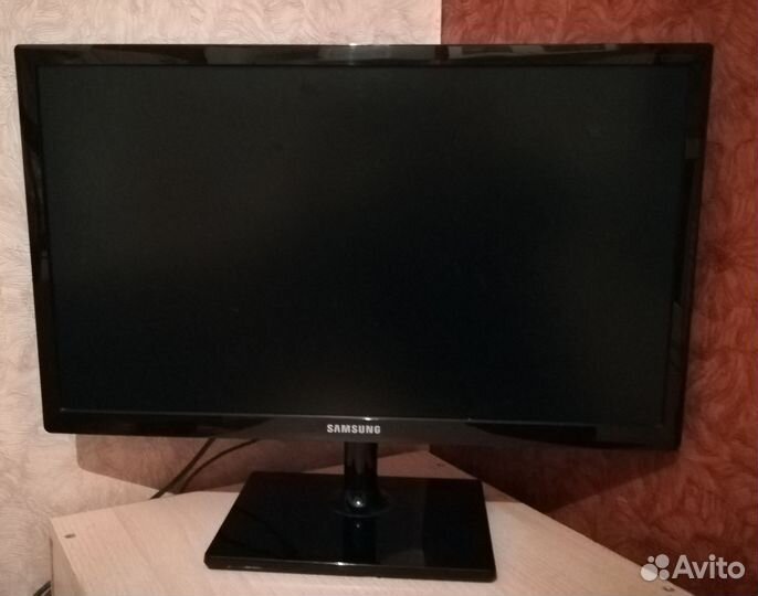 LED телевизор Samsung T23C370EX