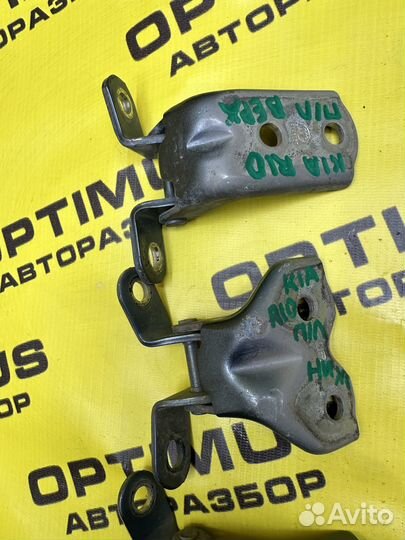 Петля двери Kia Rio 3