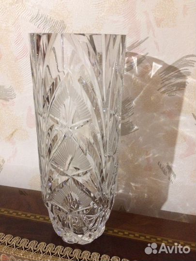 Хрустальнаые вазы 2 шт
