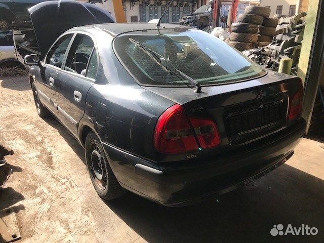 Разбор на запчасти Mitsubishi Carisma