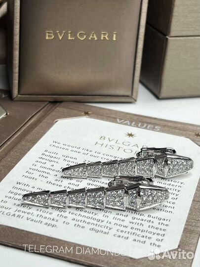 Серьги Bvlgari Serpenti белое золото бриллианты