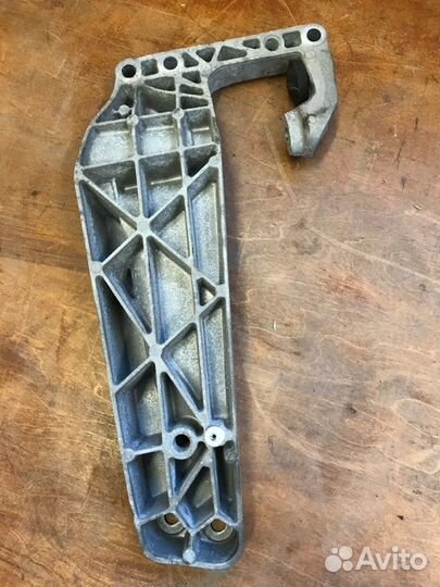 Балка под кпп Bmw X3 F25 N47D20C 2013