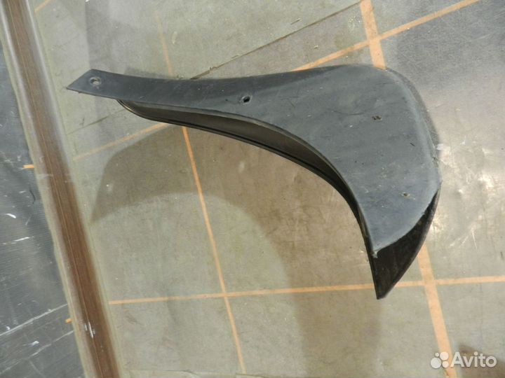 Брызговик задний левый - Nissan Qashqai J10