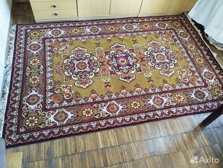 Шерстяной ковер (не был в употреблении)