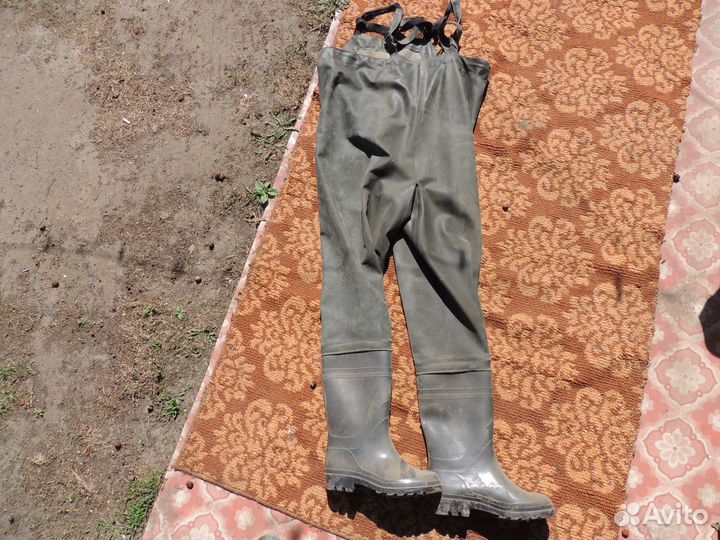 Полукомбинезон рыбацкий (забродник)