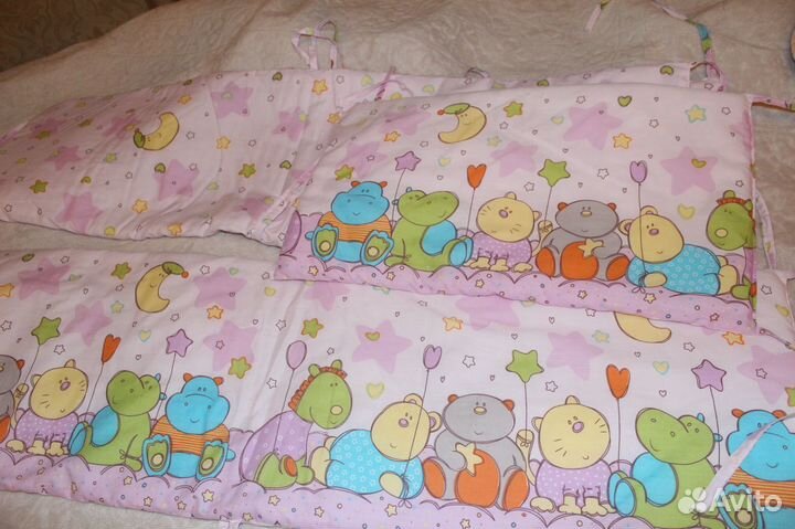 Бортики на детскую кроватку