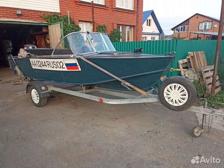 Моторная лодка Прогресс 4