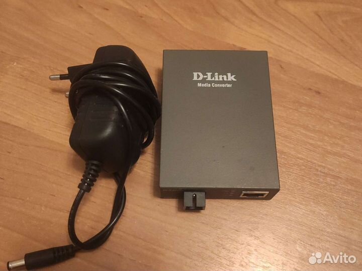 Медиаконвертер DMC-F20SC-BXU