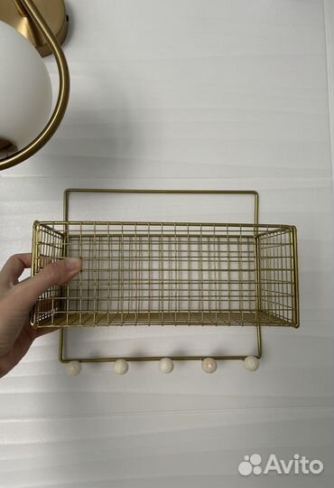 Полка для ванной комнаты настенная