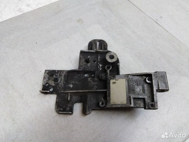 Кронштейн двигателя