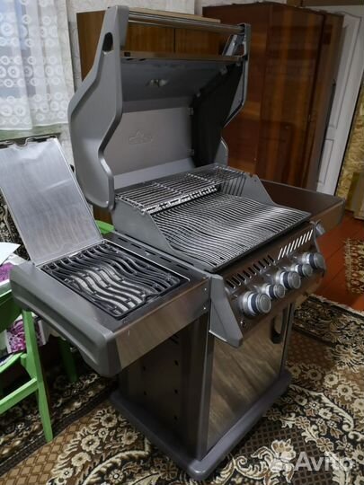 Газовый гриль Napoleon Rogue SE 425 нержа