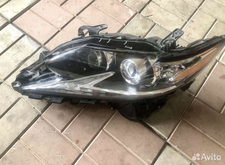 Фара левая lexus gs300 ga350
