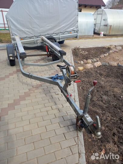 Лодочный прицеп