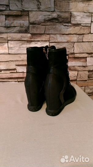 Ботильоны,на скрытой танкетке