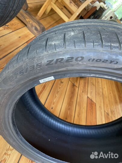 Pirelli P Zero PZ4 275/35 R20 102Y