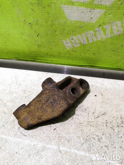 Кронштейн редуктора Тойота Хайлендер