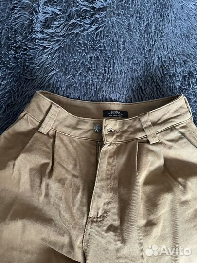 Джинсы бананы Bershka