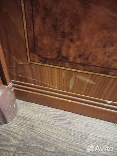 Угловой шкаф-стенка (бар)