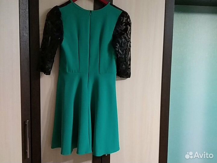 Платья праздничные