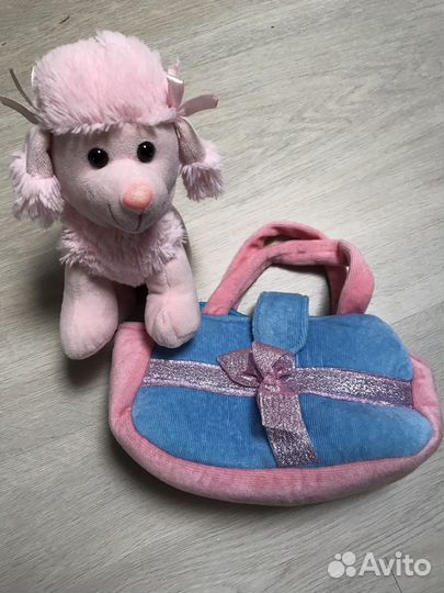 Мягкая игрушка собака в сумке