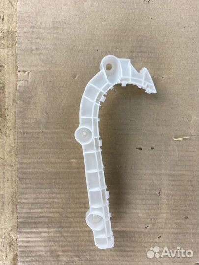 Кронштейн Бампера Mitsubishi Outlander II Xl 05-13