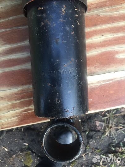 Амортизатор подвески полуприцепа маз