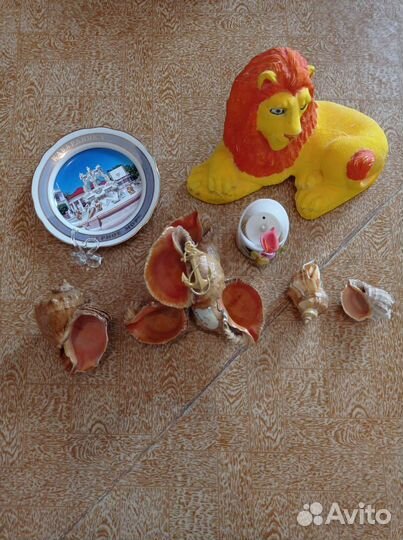 Статуэтки и сувениры