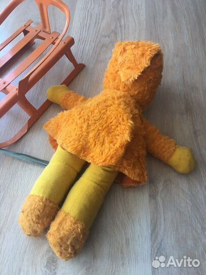 Мягкая кукла и игрушечные санки