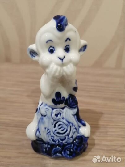 Статуэтки разные