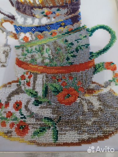 Картина выполнена бисером. Полная зашивка