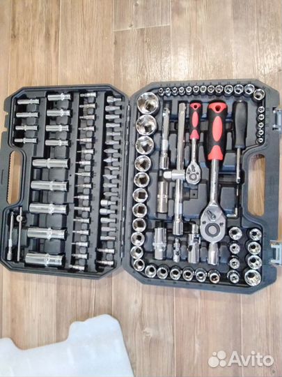 Автомобильный набор инструментов