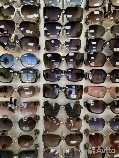 Солнечные очки женские