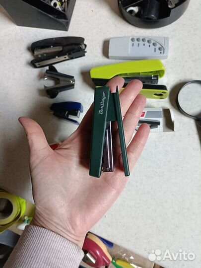 Степлеры и подставки для ручек