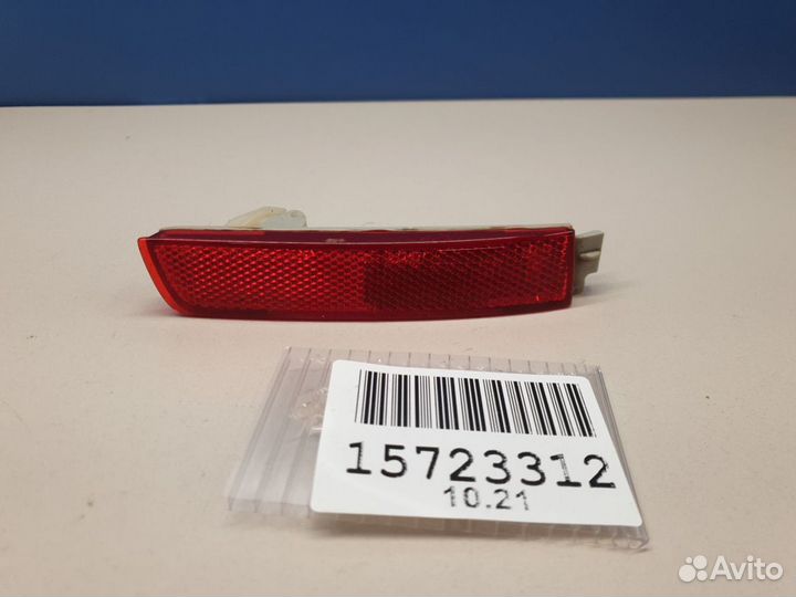 Отражатель в бампер задний левый Nissan Juke 2010