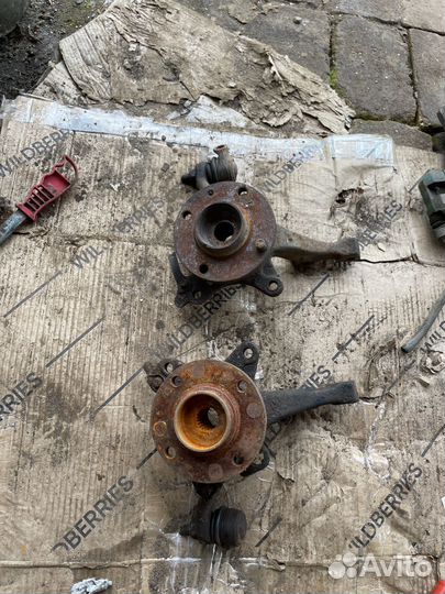 Кулаки поворотные passat b3 цена за пару