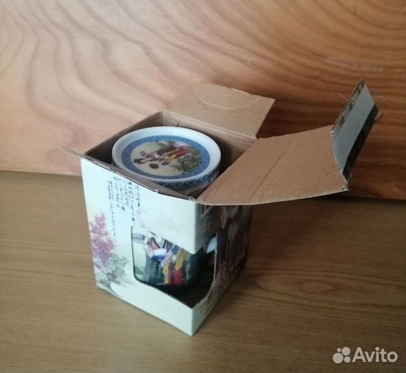 Ваза стекло, кружка китай, кофемолка ручная